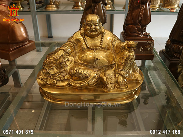 Tượng Phật Di Lặc, Phật Cười bằng đồng vàng cát tút