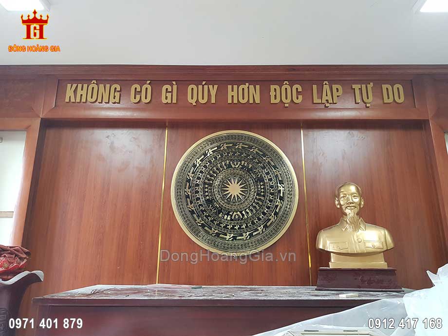 Lắp Đặt Mặt Trống Đồng 1M08 Tại Văn Phòng Hội Nông Dân Việt Nam