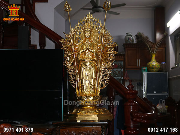 Pho Tượng Phật Quan Thế Âm dáng đứng bằng đồng dát vàng