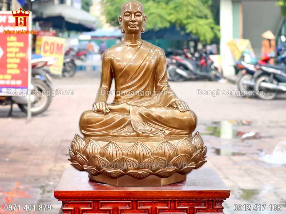 Tượng Phật Hoàng Trần Nhân Tông Bằng Đồng Đỏ Tinh Xảo